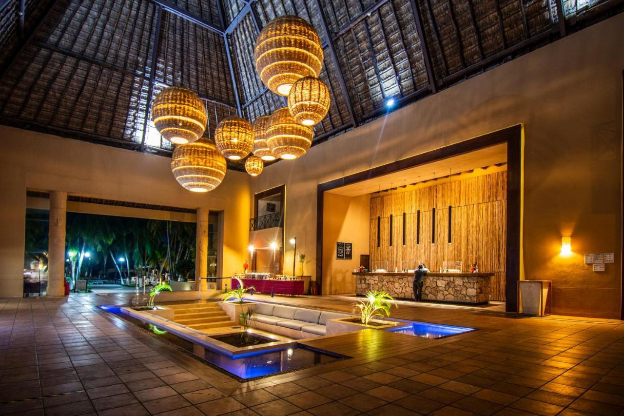 Reef Yucatan All Inclusive & Convention Center Мерида Екстериор снимка