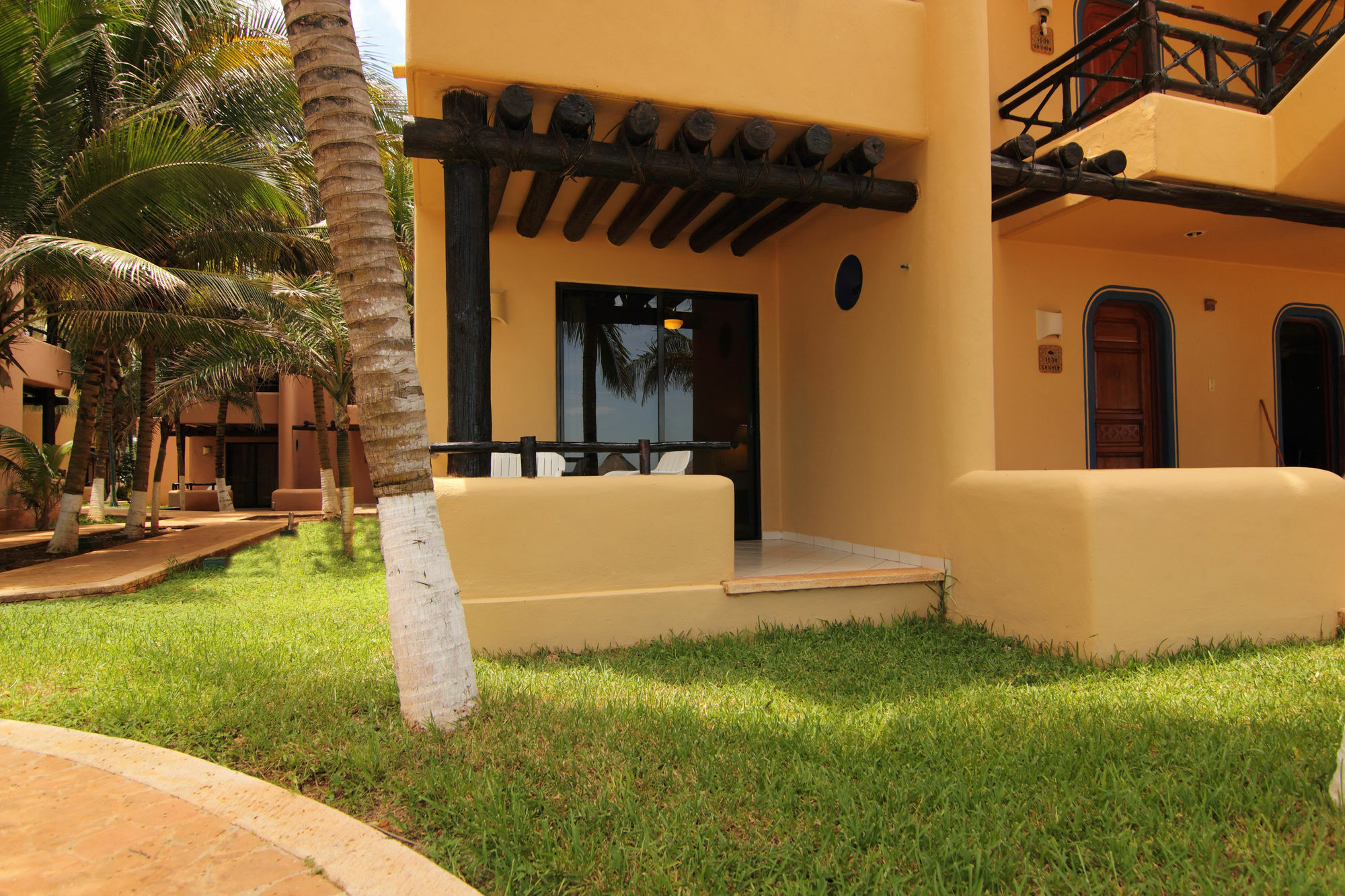 Reef Yucatan All Inclusive & Convention Center Мерида Екстериор снимка