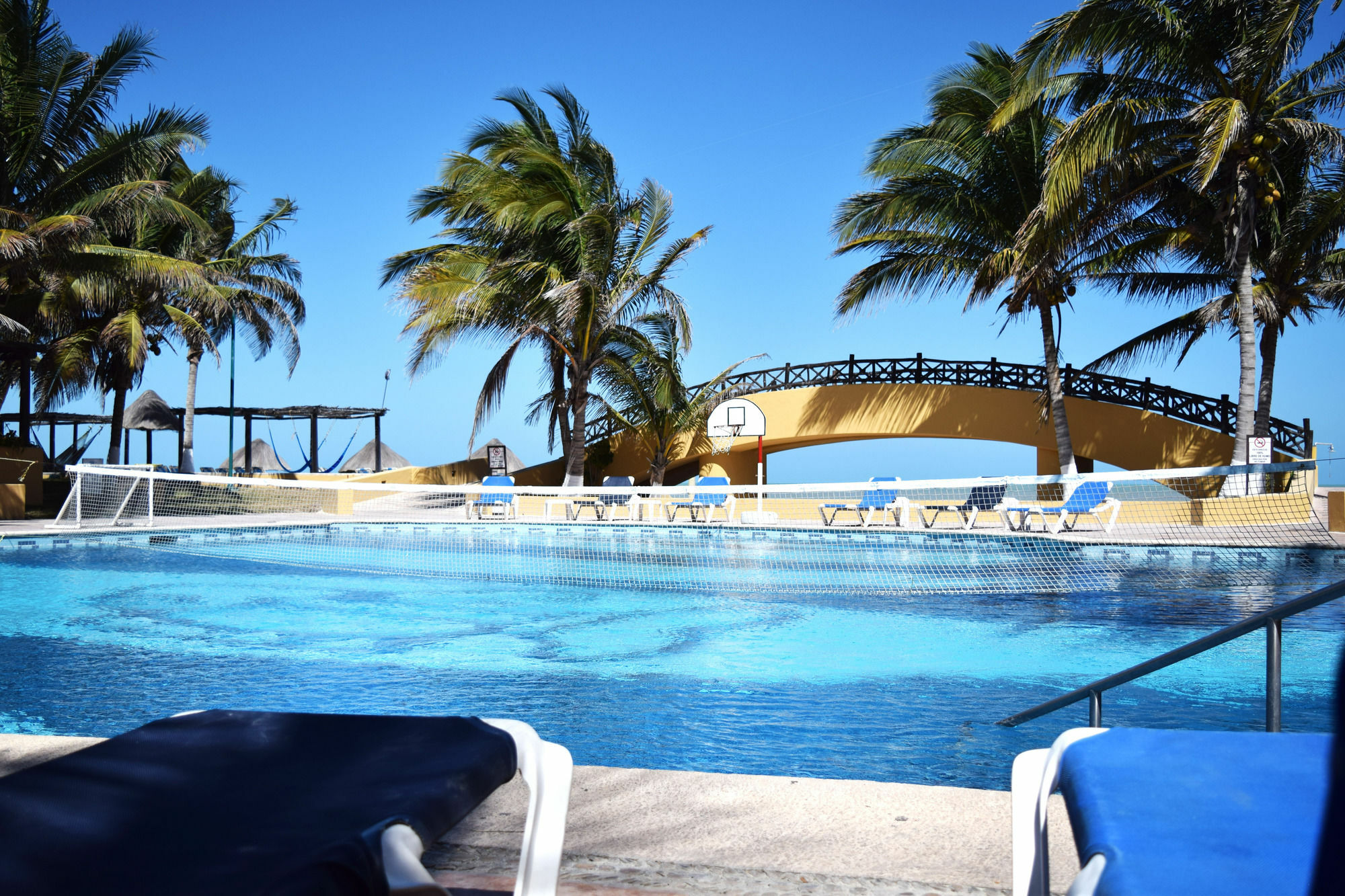 Reef Yucatan All Inclusive & Convention Center Мерида Екстериор снимка